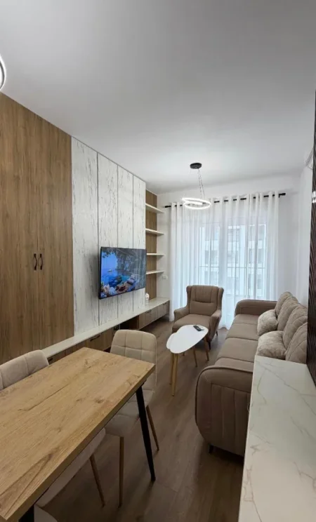 Tirane, jepet me qera apartament 1+1+Ballkon Kati 6, 65 m² 450 € 