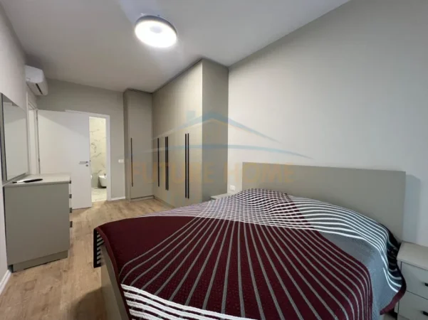 Tirane, jepet me qera apartament 2+1+Ballkon Kati 3, 117 m² 1.250 € (pazari i ri)
