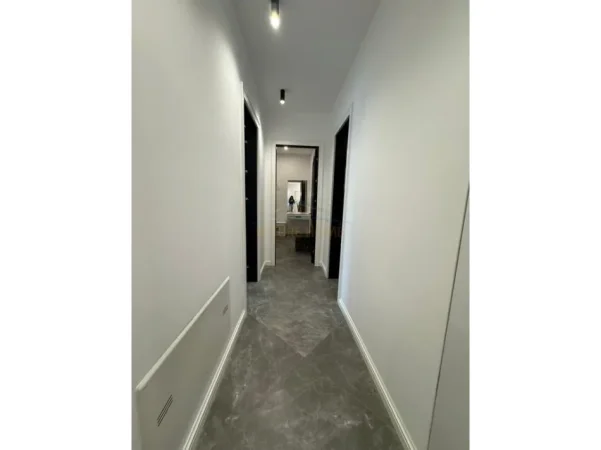 Tirane, jepet me qera apartament 2+1 Kati 5, 116 m² 1.400 € (DELIJORGJI)