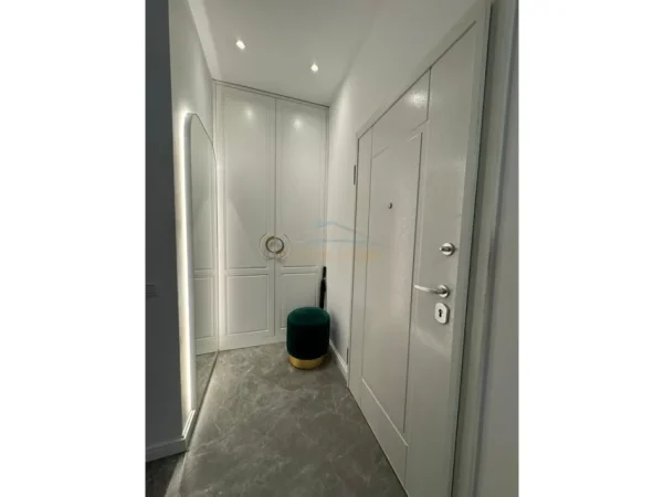 Tirane, jepet me qera apartament 2+1 Kati 5, 116 m² 1.400 € (DELIJORGJI)