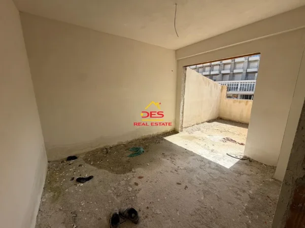 Vlore, shitet apartament 2+1+Ballkon , 94 m² (Orikum)