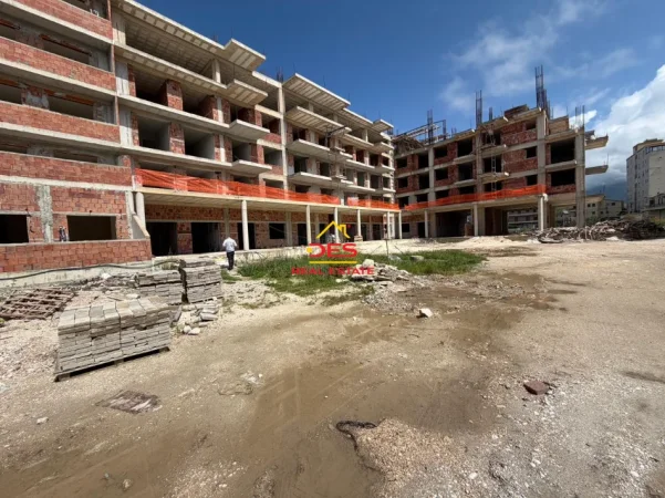 Vlore, shitet apartament 2+1+Ballkon , 94 m² (Orikum)