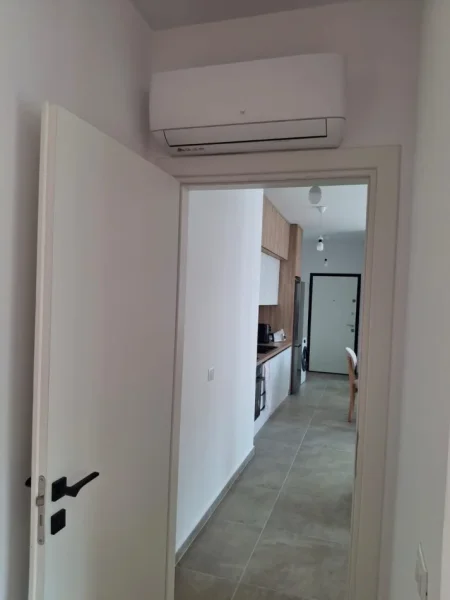 Tirane, jepet me qera apartament 2+1 Kati 6, 94 m² 600 € (Xhamlliku)