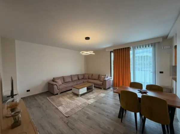 Tirane, jepet me qera apartament 1+1 Kati 2, 84 m² 800 € (TEG)