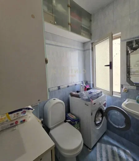 Tirane, shitet apartament 2+1 , 162.500 € (Irfan Tomini)