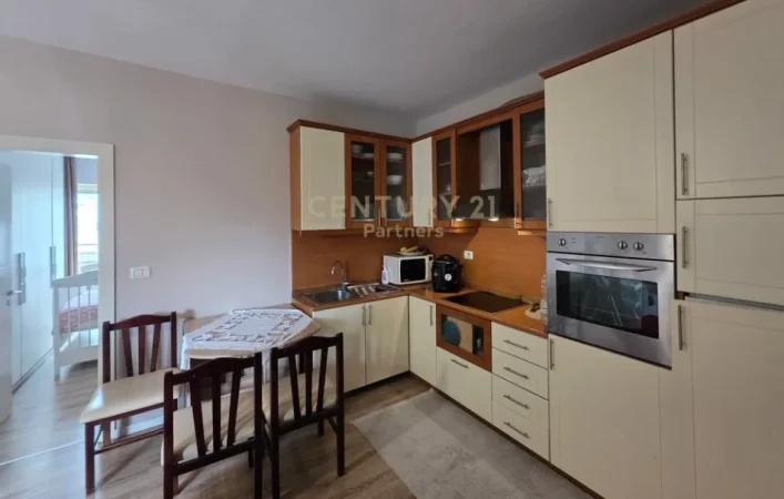 Tirane, shitet apartament 2+1 , 162.500 € (Irfan Tomini)