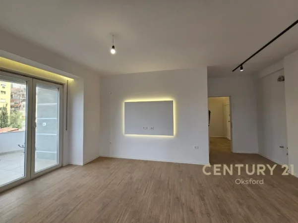 Tirane, shitet apartament 2+1 Kati 1, 100 m² 160.000 € (Fresk)