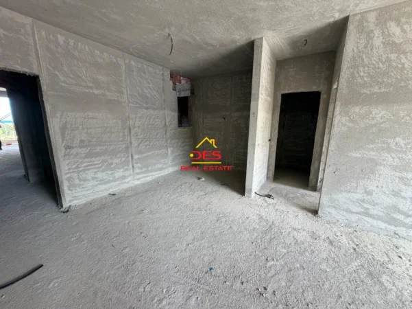 Vlore, shitet apartament 2+1+Ballkon Kati 4, 94 m² (Orikum)