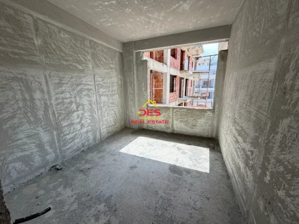 Vlore, shitet apartament 2+1+Ballkon Kati 4, 94 m² (Orikum)