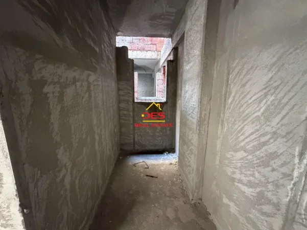 Vlore, shitet apartament 2+1+Ballkon Kati 4, 94 m² (Orikum)