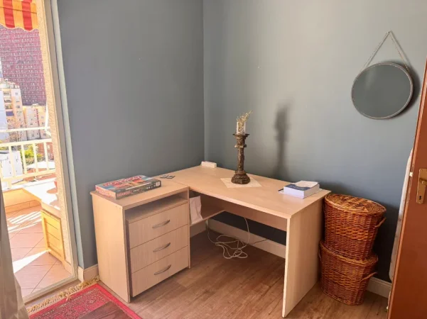 Tirane, jepet me qera apartament 2+1+Ballkon Kati 9, 90 m² 750 € 