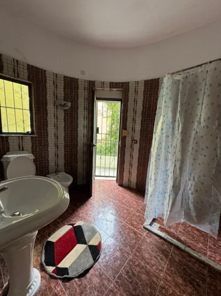 Tirane, shitet apartament 2+1+Ballkon Kati 1, 138 m² 169.002 € (Selite)