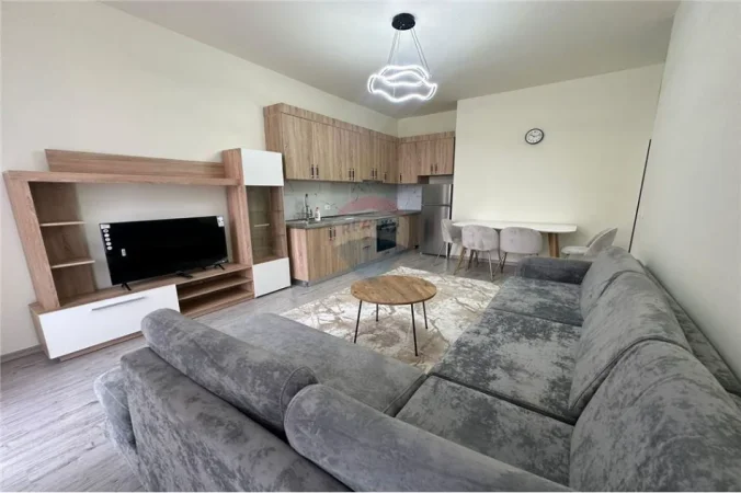 Tirane, jepet me qera apartament 1+1+Ballkon , 69 m² (Pazari i ri)