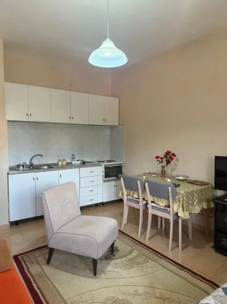 Tirane, jepet me qera garsoniere Kati 2, 35 m² 400 €