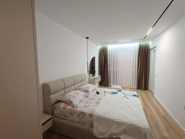Tirane, shitet apartament 2+1 Kati 8, 97 m² 145.000 € (UNIVERS CITY)