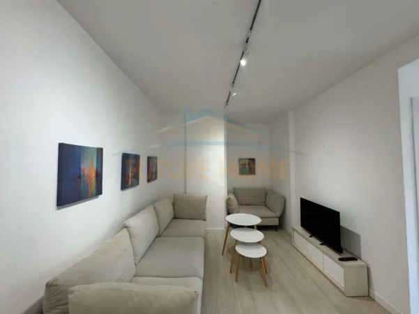 Tirane, jepet me qera apartament 1+1 Kati 1, 55 m² 550 € (Komuna e Parisit)