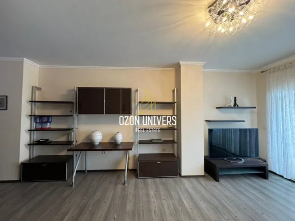 Tirane, jepet me qera apartament 2+1+Ballkon Kati 6, 110 m² 900 € (Bllok, pranë Juridikut)
