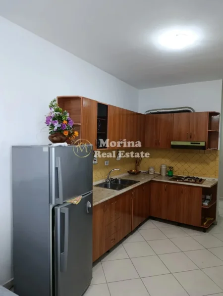 Tirane, jepet me qera apartament 2+1 Kati 2, 110 m² 750 € (Selvia Kompleksi Halili)