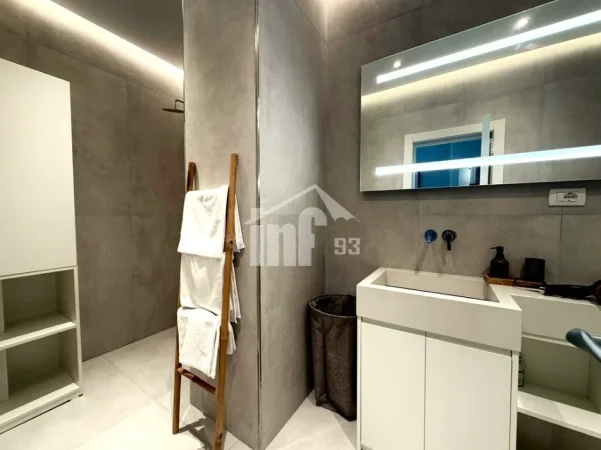 Vlore, shitet apartament 2+1 Kati 3, 125 m² 450.000 € (RADHIMË, VLORË)