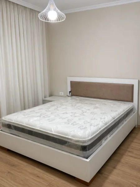 Tirane, jepet me qera apartament 1+1 Kati 2, 70 m² 500 € (LIQENI I THATE)