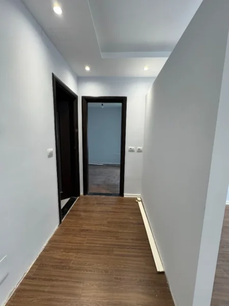 Tirane, shitet apartament 1+1 Kati 4, 60 m² 87.000 € (Rruga Shefqet Kuka, Fresk)