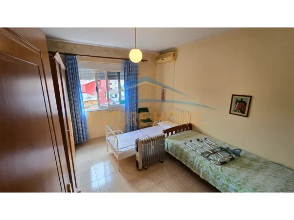 Tirane, shitet apartament 1+1 Kati 4, 54 m² 95.000 € (Ali Demi)