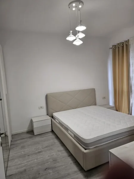Tirane, jepet me qera apartament 2+1 Kati 3, 78 m² 670 € (Rruga 5 Maji)