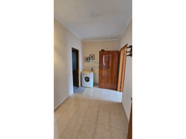 Tirane, shitet apartament 1+1 Kati 4, 54 m² 95.000 € (Ali Demi)