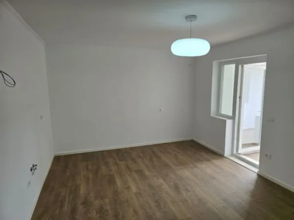 Tirane, shitet apartament 1+1+Aneks+Ballkon Kati 3, 50 m² 115.000 € (rruga ali demi)