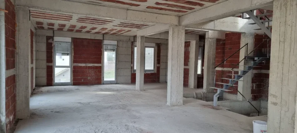 Tirane, shitet Vile 1+1 , 915 m² 1.390.000 € 