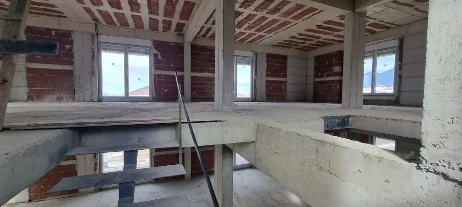 Tirane, shitet Vile 1+1 , 915 m² 1.390.000 € 