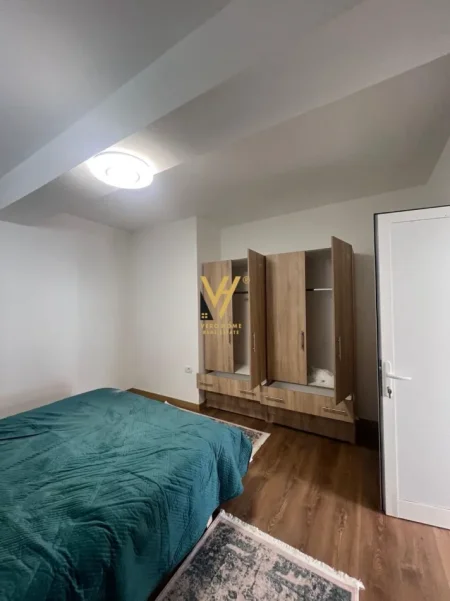 Tirane, jepet me qera apartament 1+1+Ballkon Kati 0, 65 m² 520 € (KODRA E DIELLIT)