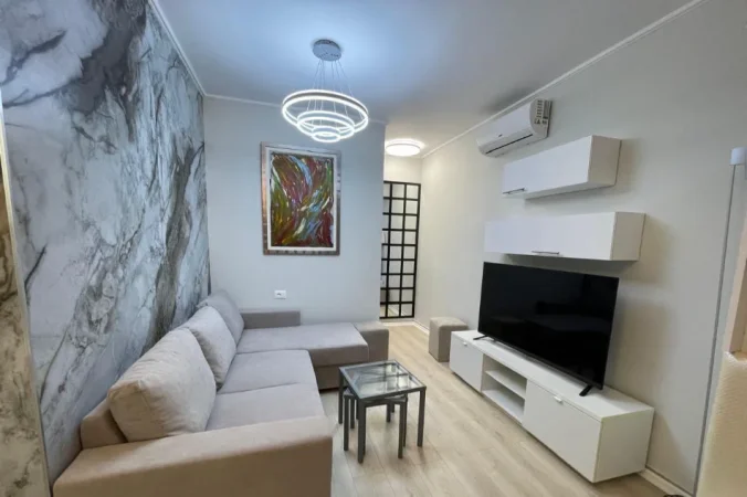 Tirane, jepet me qera apartament 1+1 Kati 5, 62 m² 650 € 