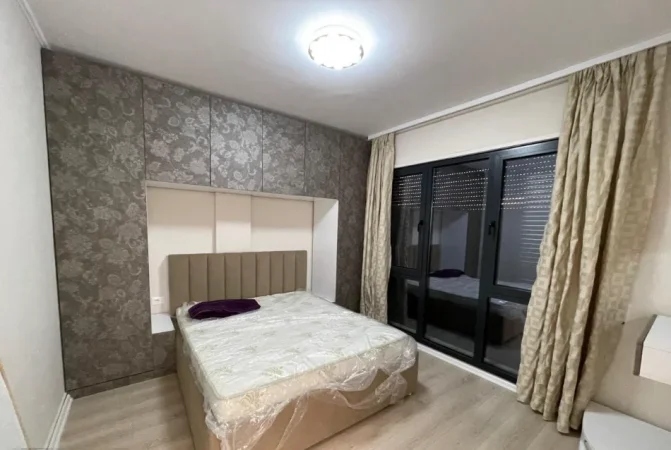 Tirane, jepet me qera apartament 1+1 Kati 5, 62 m² 650 € 
