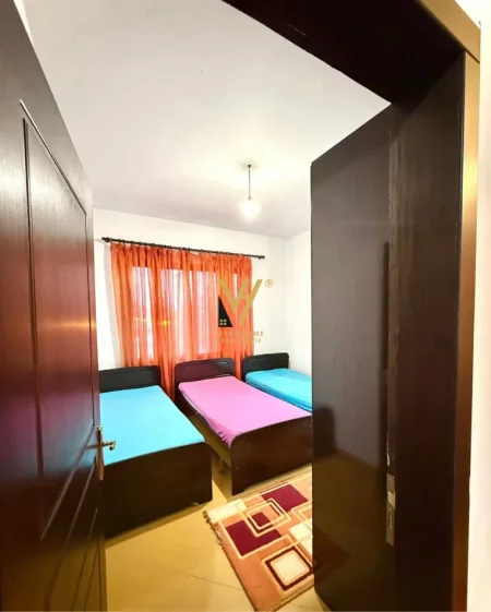 Tirane, jepet me qera apartament 1+1+Ballkon Kati 3, 80 m² 470 € (21 DHJETORI)