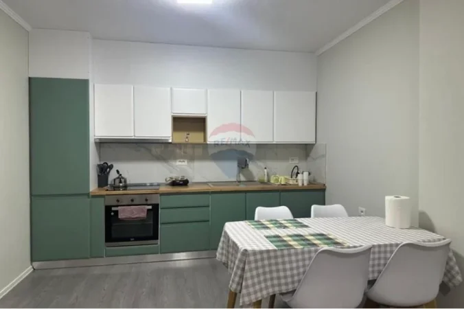 Tirane, jepet me qera apartament 1+1+Ballkon Kati 2, 65 m² 450 € (Rruga 5 Maji)