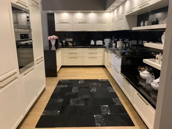 Tirane, shitet apartament 3+1 Kati 10, 197 m² 550.000 € (Rruga Dibres)