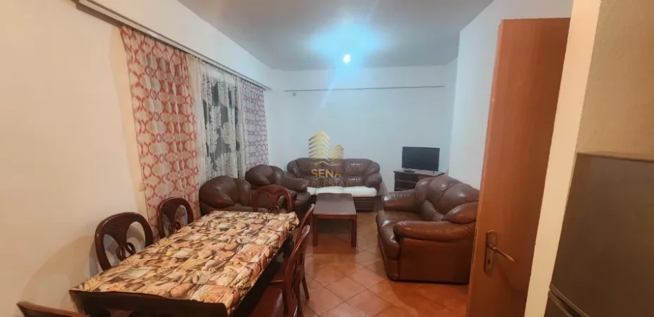 Tirane, jepet me qera apartament 2+1+Ballkon Kati 1, 100 m² 600 € (Rruga Irfan Tomini)