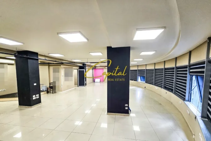 Tirane, jepet me qera ambjent biznesi Kati 5, 300 m² 2.800 € (SELVIA)