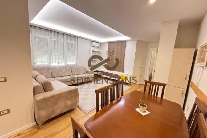Tirane, jepet me qera apartament 3+1 Kati 4, 100 m² 850 € (Shkolla e kuqe)