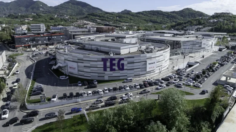 Tirane, shitet ambjent biznesi , 2.800 m² 330.000 € (pranë TEG)