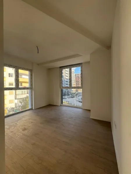 Tirane, jepet me qera apartament 2+1 Kati 2, 100 m² 500 € (Astir)