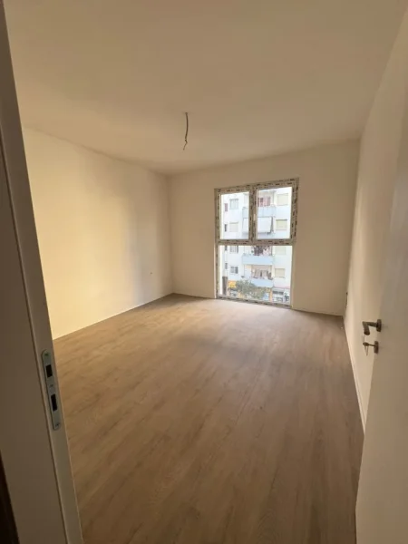 Tirane, jepet me qera apartament 2+1 Kati 2, 100 m² 500 € (Astir)