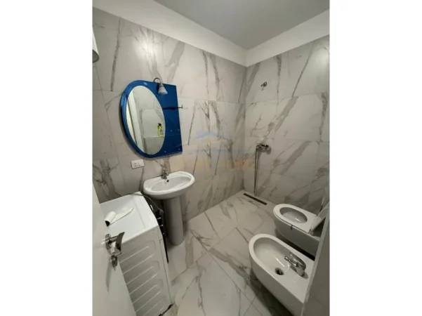 Tirane, jepet me qera apartament 1+1 Kati 3, 63 m² 500 € (Turdiu Residence, Ish Fusha e Aviacionit)