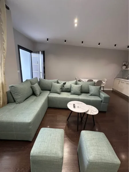 Tirane, jepet me qera apartament 1+1 Kati 1, 70 m² 400 € (YZBERISHT)