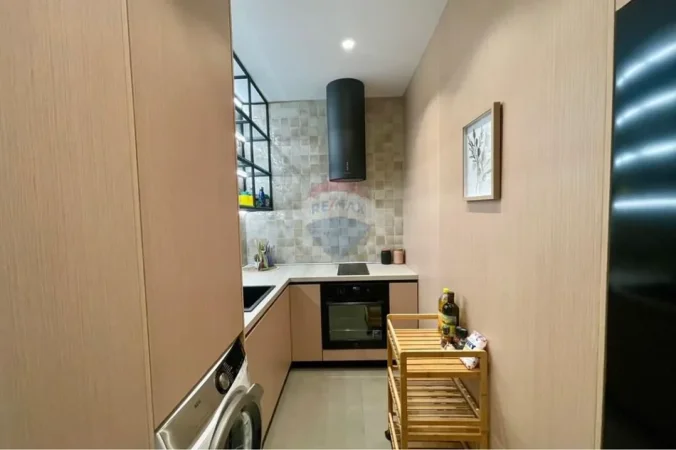 Tirane, jepet me qera apartament 1+1+Ballkon Kati 7, 51 m² 750 € (Myslym Shyri)