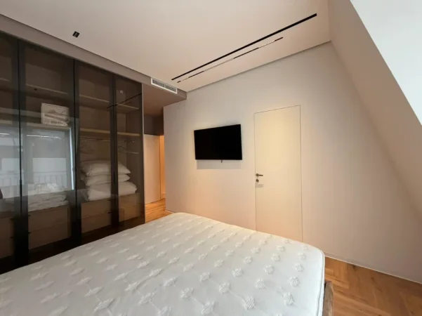 Tirane, jepet me qera apartament 2+1 Kati 3, 129 m² 1.800 € (TEG)