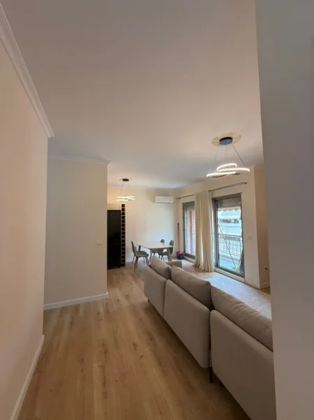 Tirane, jepet me qera apartament 2+1 Kati 3, 90 m² 1.050 € 