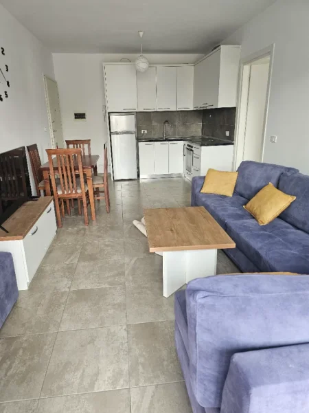 jepet me qera apartament 2+1+Ballkon , 80 m² 700 € (Ndre mjeda)