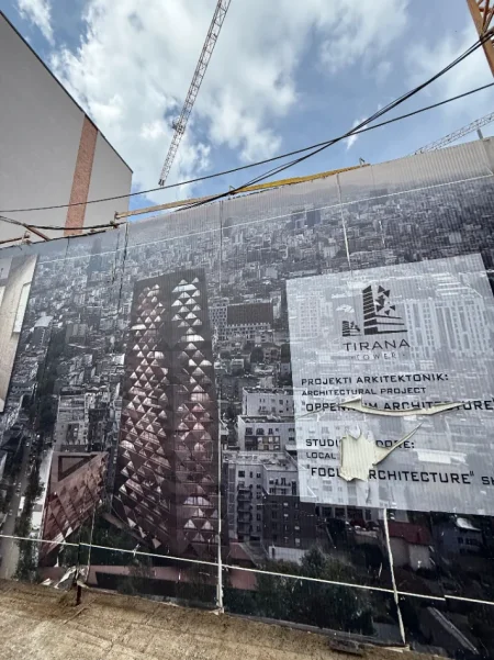 Tirane, shitet apartament 1+1 , 78 m² 141.000 € (Tirana Tower, Rruga Xhanfize Keko)